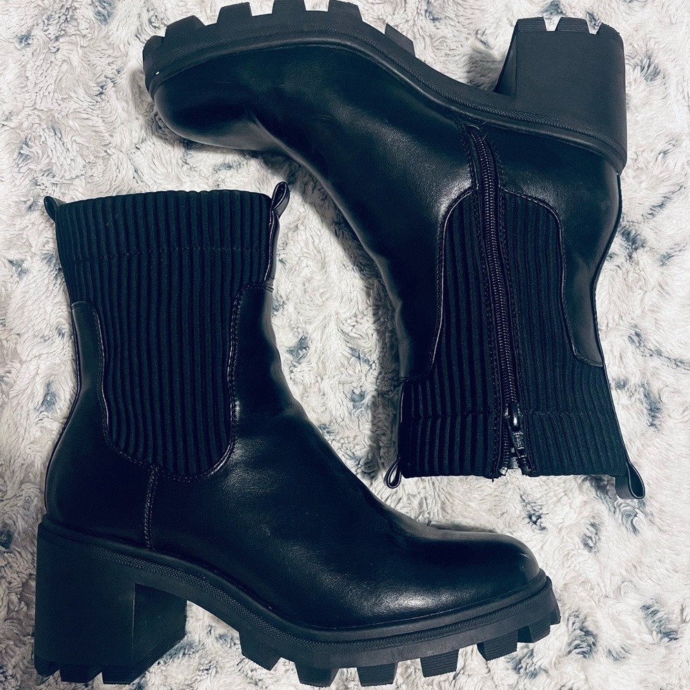 Womens Mid Boot sz 10
